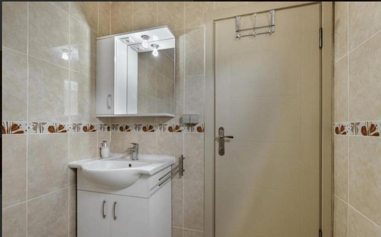 Flora Pansiyon Cirali Apartment Kemer Exterior photo